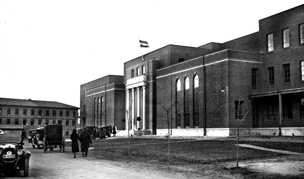 The former "Rockefeller" Institute. Click on it to get a larger image