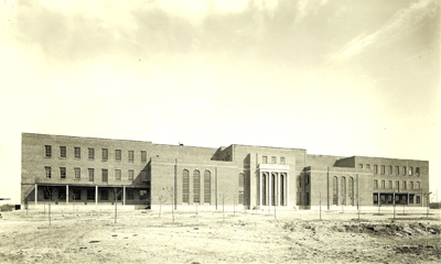 The "Rockefeller", former National Institute of Physics and Chemistry. Click on it to see other images.